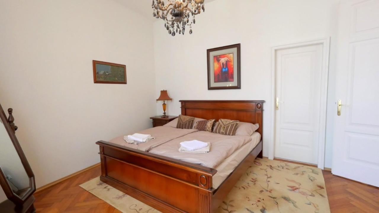 Velky 3I Apartman V Centre Mesta 브라티슬라바 외부 사진